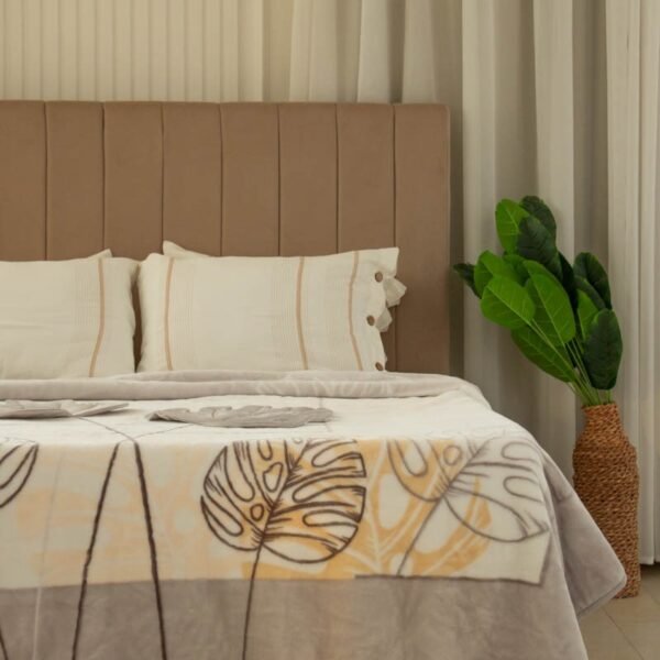 بطانية حوري